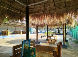 Chiwit Sbuy Food garden & Car wash