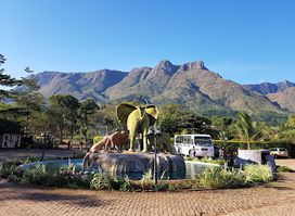 Hapuwani Village Lodge