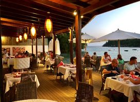 Del Place Restaurant