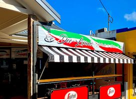 Dee-Licious Family Delicatessen
