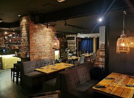 Guru's Kitchen & Bar