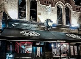 Smokin Bones Castle Market
