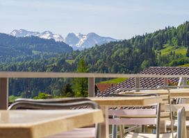 Restaurant & Bar @ Swiss Views - Hemberg