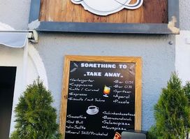 Zeller's Cafe - Bar - Lifestyle