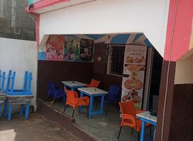 FOOD PLAZZA
