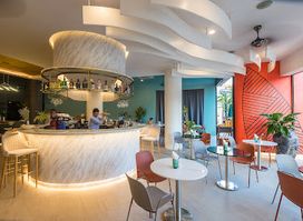 CRU Kitchen & Bar