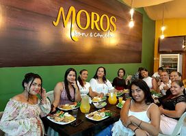 Moros Son & Canela