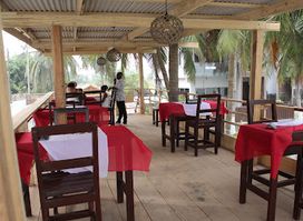 Zanz beachfront restaurant & bar