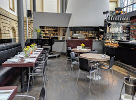 Holbein’s Café Restaurant
