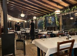 Τα Τρία Αλώνια - Ta Tria Alonia Tavern