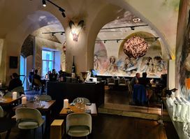 38 Restaurant/ Restoran 38