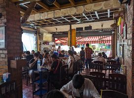 Oh La La Restaurant-Bar