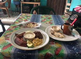 Comedor y Pupusería Damaris