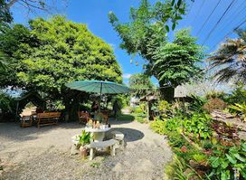Mae Chaem Gate Restaurant