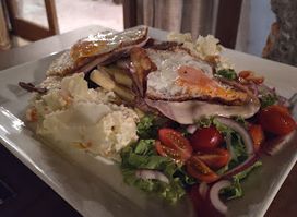 Tratoría restobar