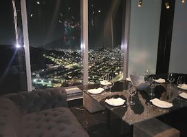 Signature Room | Restaurant Bar & Famous Rooftop