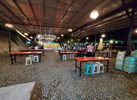 Happy Days Cafe - Outdoor Dining
