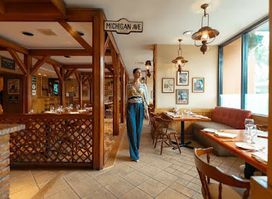 Roy's Smokehouse