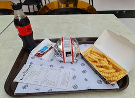3 Lines Restaurant Saar Mall