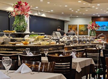 brazil/foz-do-iguacu/restaurant/rafain-churrascaria-show