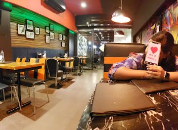 india/kochi/restaurant/district-7-restro-cafe