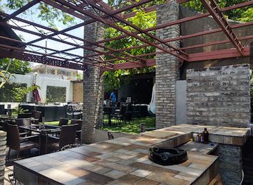 haiti/port-au-prince/restaurant/house-of-beer-haiti