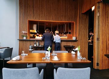 singapore/marina-bay/restaurant/sommer