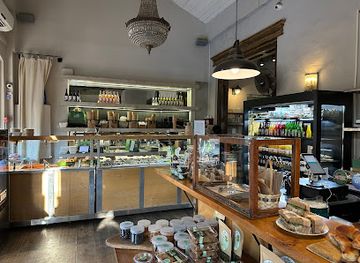 israel/tel-aviv-district/restaurant/meshek-barzilay