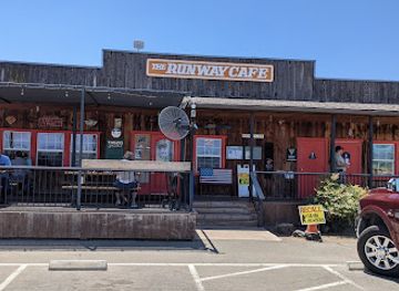 california/sequoia-national-park/restaurant/the-runway-cafe
