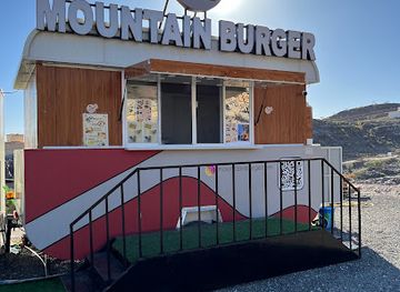 oman/al-hajar-mountains/restaurant/mountain-burger