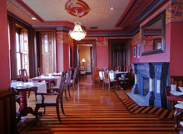 wisconsin/la-crosse/restaurant/le-chateau