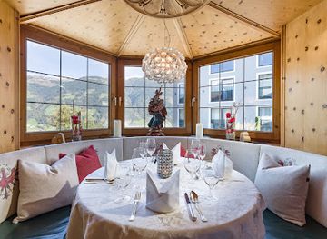 austria/zillertal-alps/restaurant/restaurant-zirbenstube