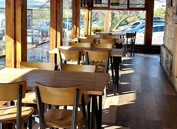 argentina/cerro-tronador/restaurant/refugio-viejo