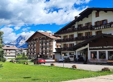 italy/dolomites/restaurant/ristorante-stella-alpina