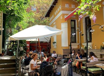 bulgaria/sofia-region/restaurant/the-little-things