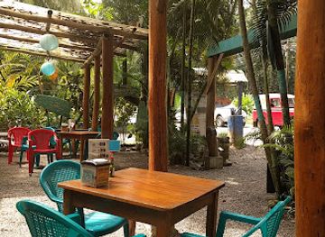 costa-rica/limon/restaurant/tasty-waves-cantina