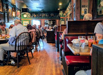 north-carolina/hickory/restaurant/olde-hickory-tap-room