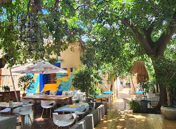 mozambique/maputo/restaurant/tree-house