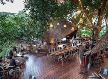 thailand/phuket-province/restaurant/three-monkeys-restaurant