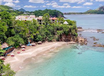 saint-lucia/tet-paul-nature-trail/restaurant/naked-fisherman-restaurant