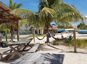 anguilla/shoal-bay-east/restaurant/elvis-beach-bar