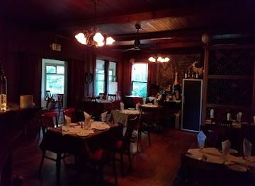 oregon/hood-river/restaurant/stonehedge-gardens