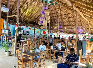 nigeria/iita-forest-reserve/restaurant/chicken-chaos