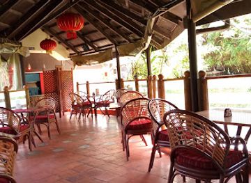 kenya/eastern-region/restaurant/bonds-garden-restaurant