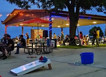 wisconsin/racine/restaurant/smoke-d-on-the-water