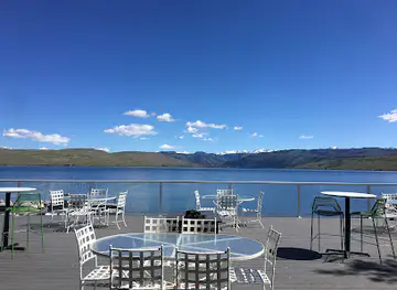 Lakeside Restaurant