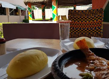 benin/cotonou/restaurant/maquis-le-kedjenou-specialites-ivoiriennes