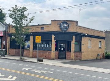 connecticut/naugatuck-valley/restaurant/luna-woodfired-pizza