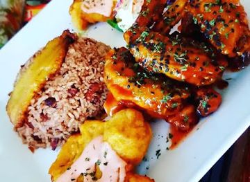 belize/belize-district/restaurant/the-rasta-family-pot