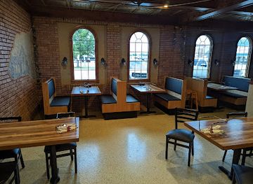 missouri/ha-ha-tonka-state-park/restaurant/pepperoni-bill-s-pizzeria